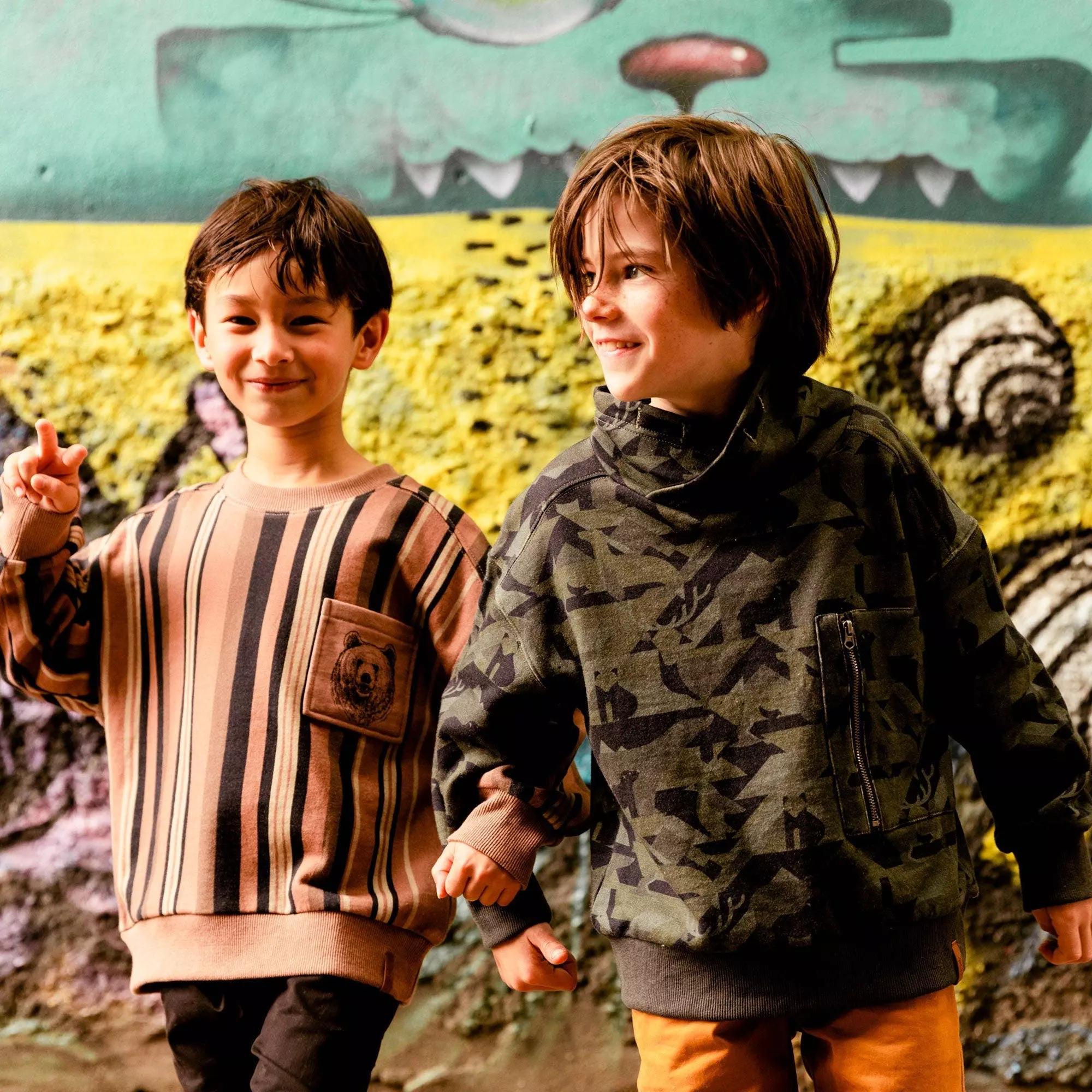 Deux Par Deux Fleece Top With High Neck And Pocket - Image 3